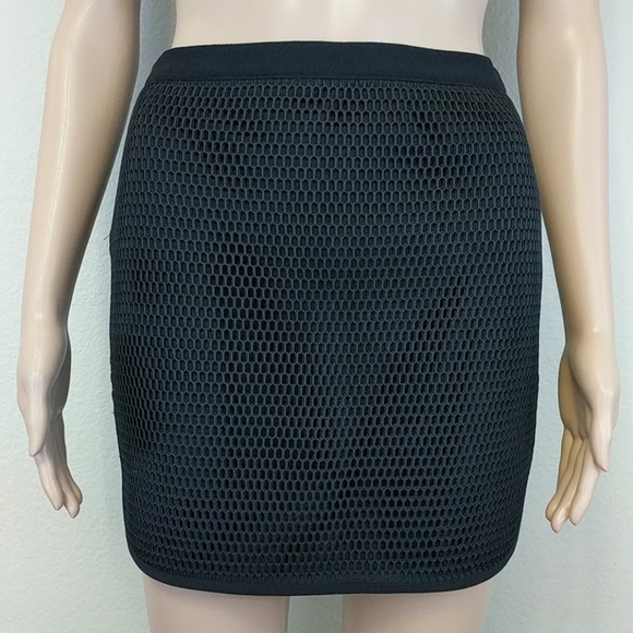 [Lush] NWT Mesh Overlay Black Mini Skirt Small - Picture 1 of 4